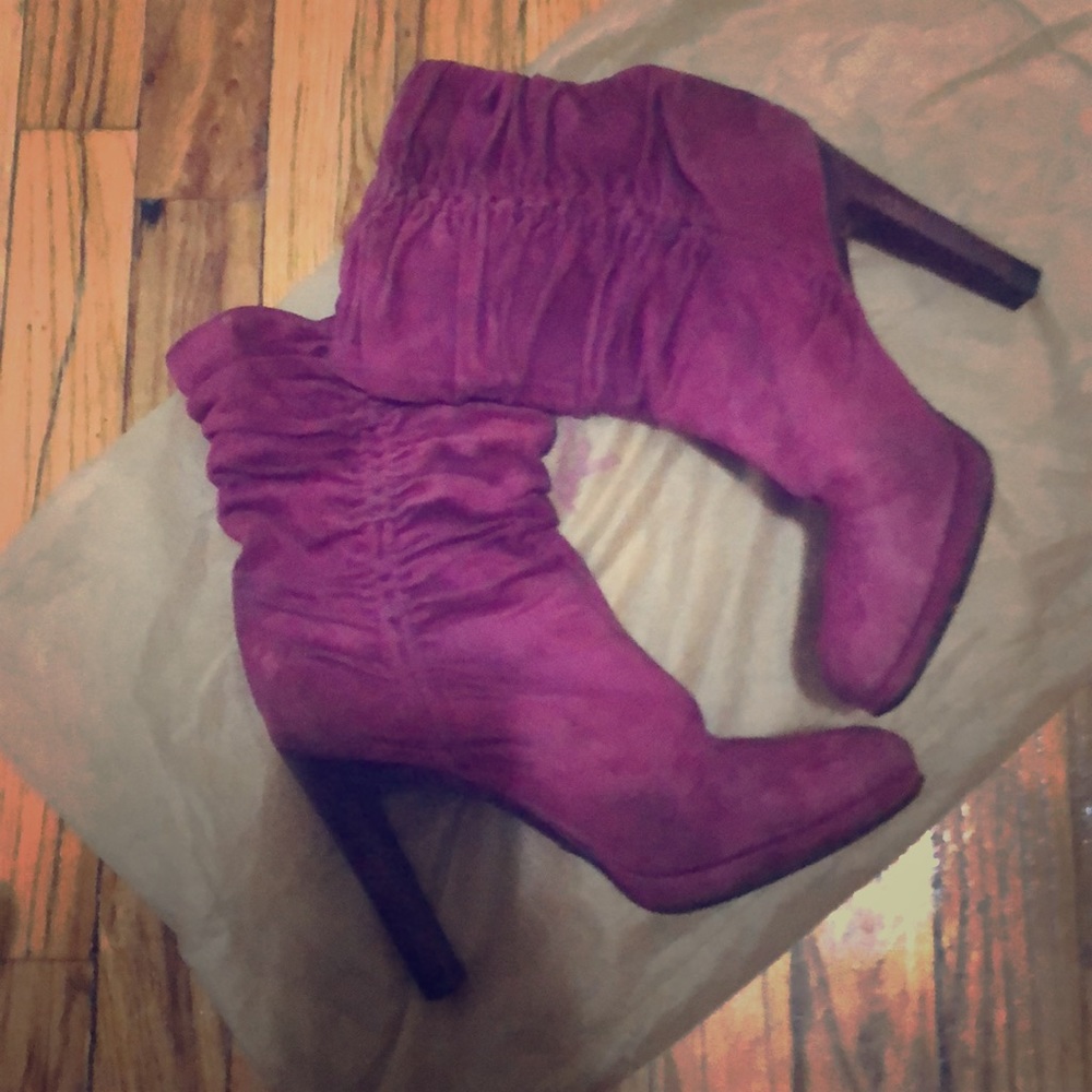 Pink Suede Gucci Bootie.
